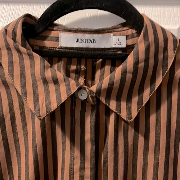 Justfab L brown stripe dress w/ belt. - Picture 3 of 4